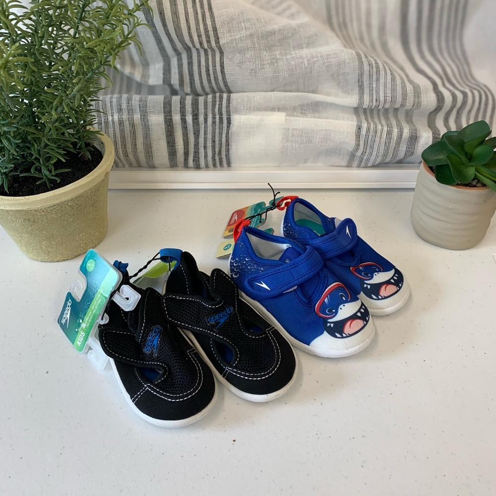 NWT kids Speedo water shoes size S (5-6) #10